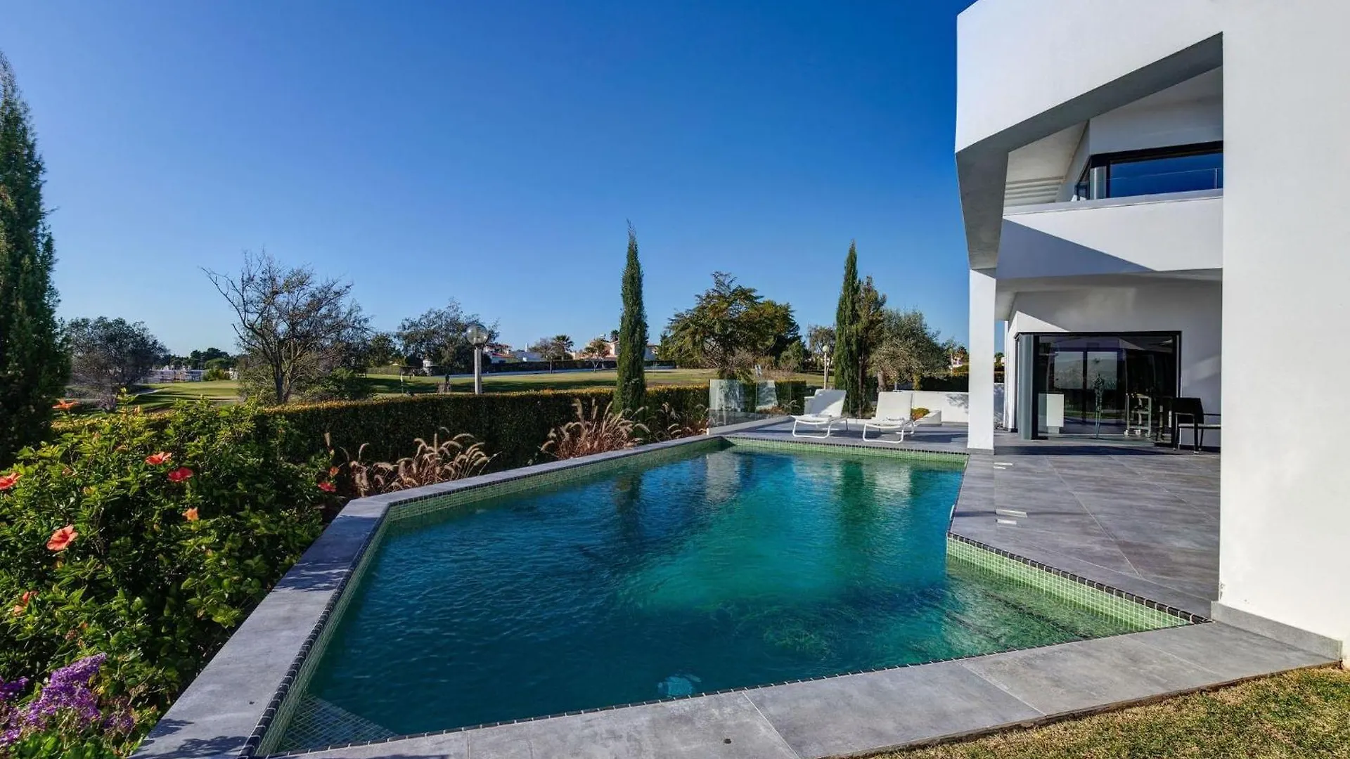 Casa Blanca Villa Carvoeiro  Portugal
